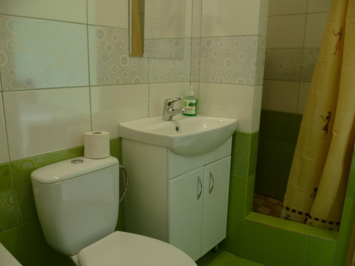 Home Hotel Kamianets-Podilskyi Exterior photo